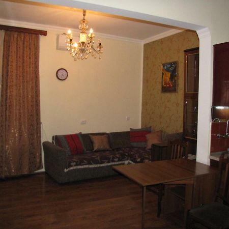 agmashenebeli95 Aparthotel Tbilisi Bagian luar foto