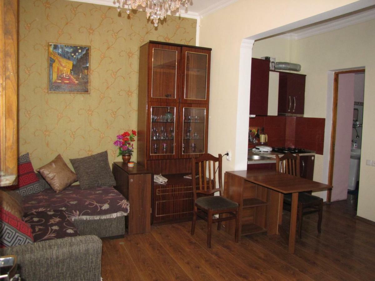agmashenebeli95 Aparthotel Tbilisi Bagian luar foto
